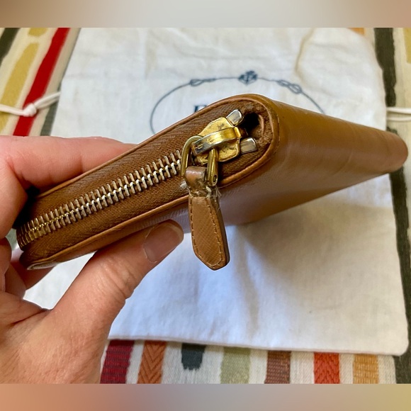PRADA Caramel Saffiano Leather Wallet/COA & Prada Dustbag!! PRICE FIRM - Picture 8 of 16